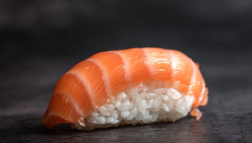 Nigiri Salmon-min
